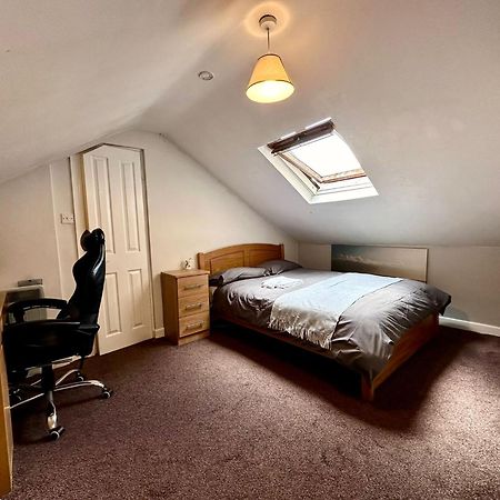 Spacious Room In Dublin Exterior photo