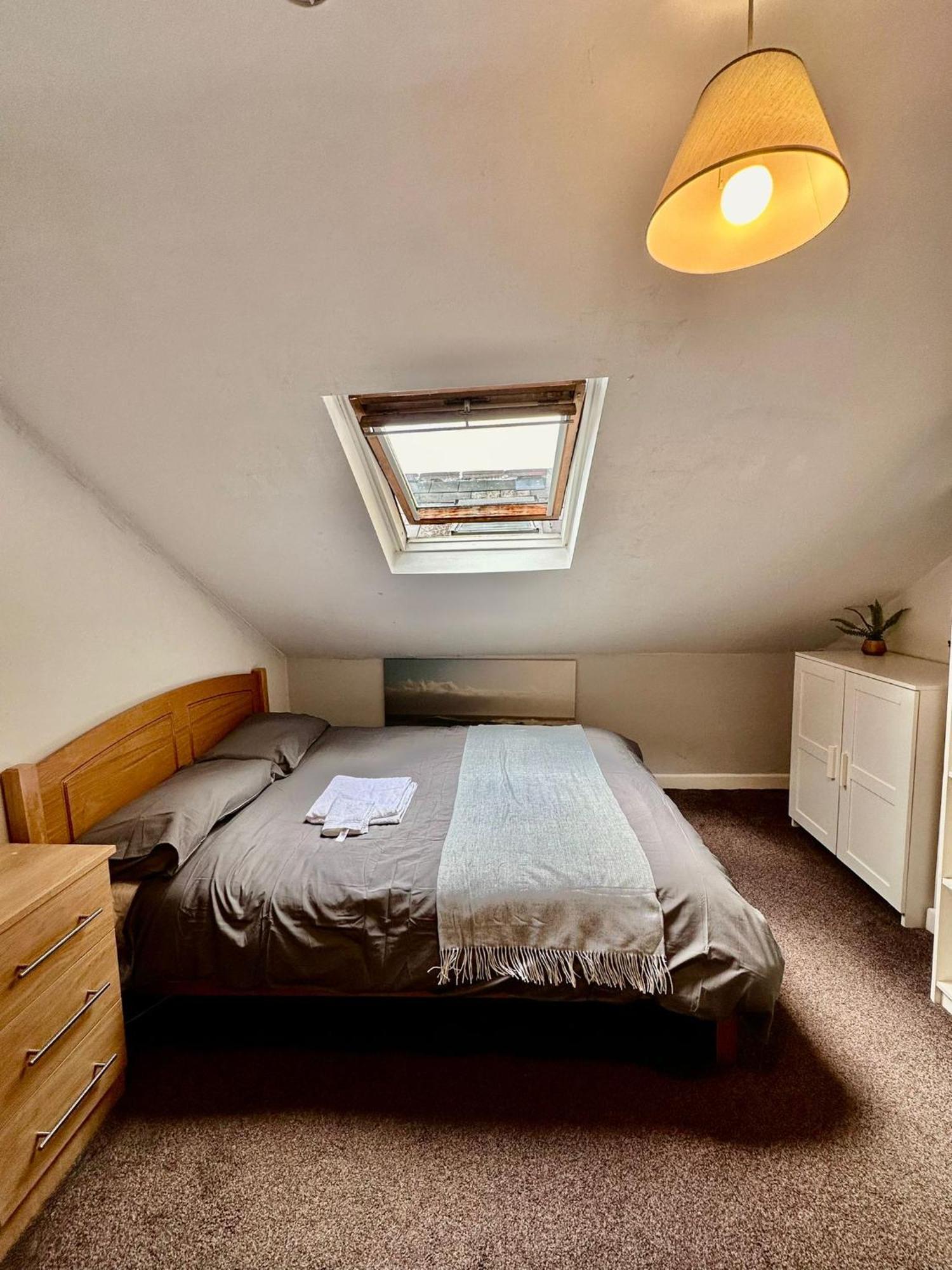 Spacious Room In Dublin Exterior photo